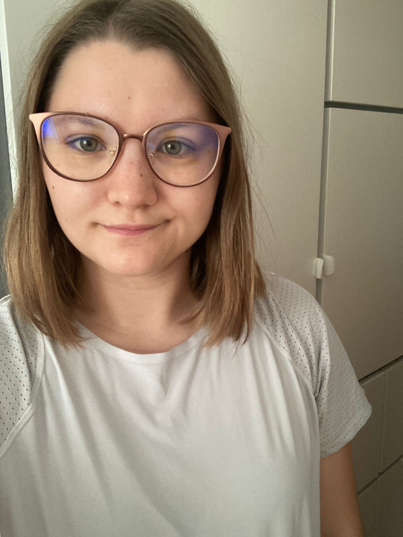 2 Viktoria Smykalla