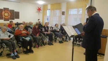 Weihnachtskonzert Herr Graf (2).jpg