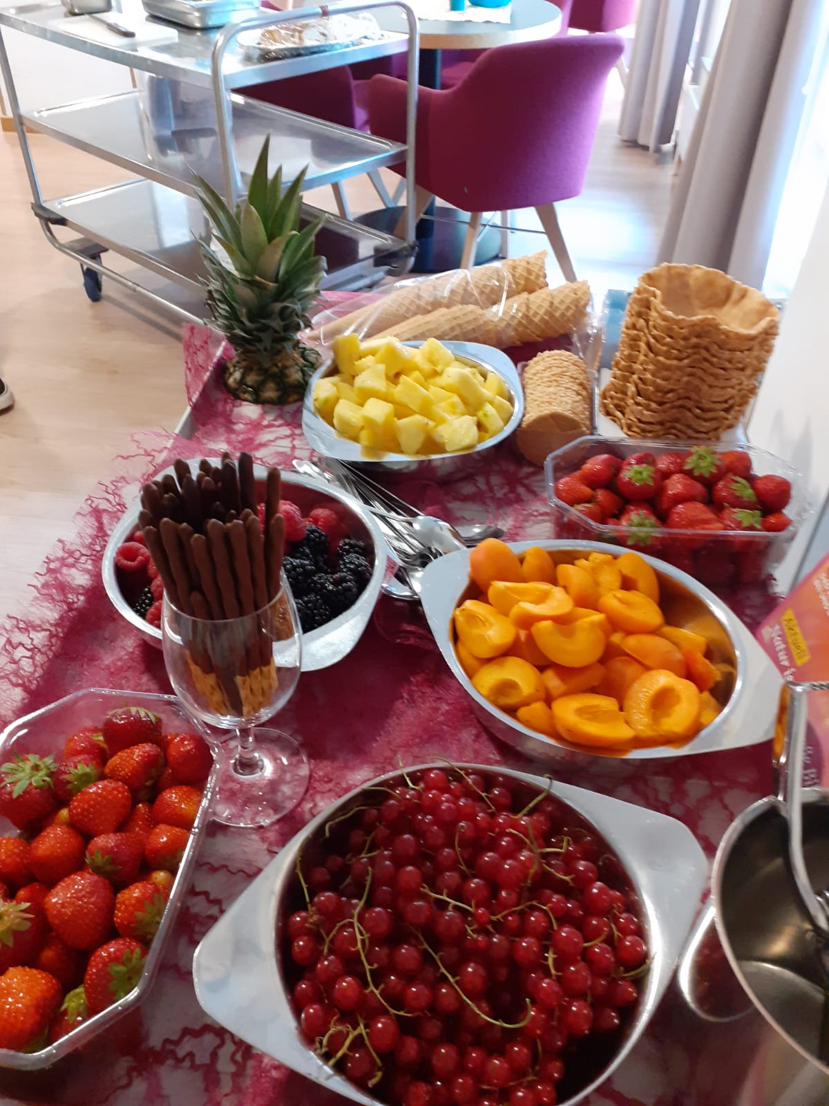 Eisbomben Obst.jpg