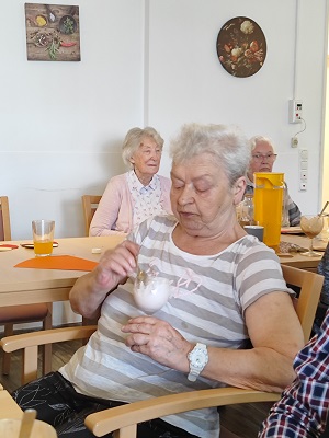 Basteln und Eis essen2kl.jpg