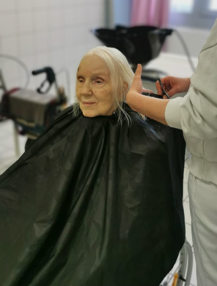Haare schneiden.jpg