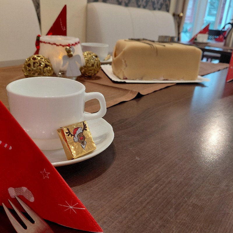 Weihnachtsfeier Bewohner 2.jpg